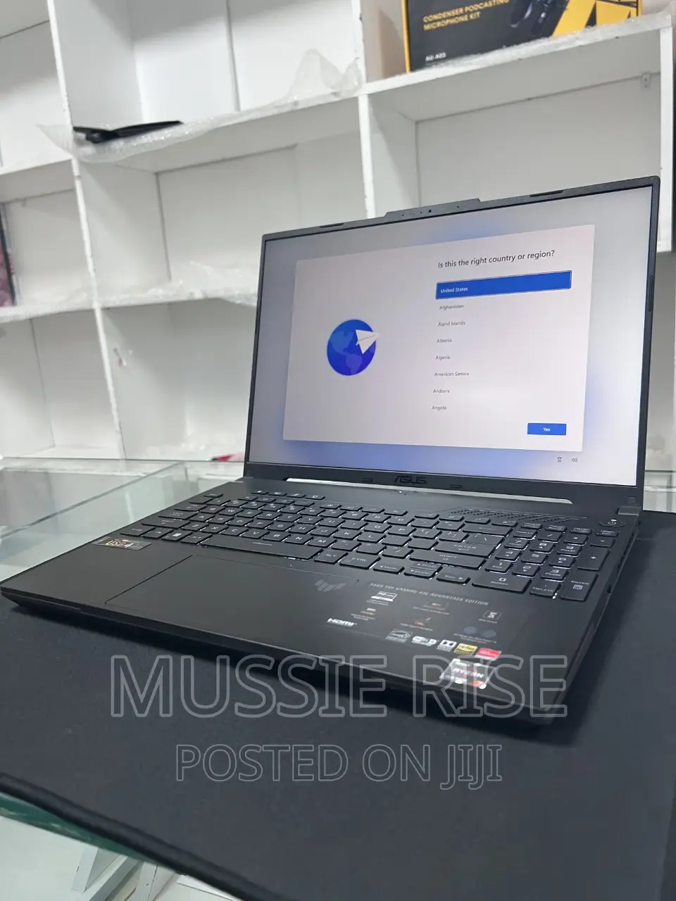 New Laptop Asus 16GB AMD Ryzen 7 SSD 512GB