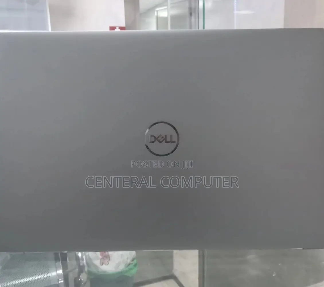 New Laptop Dell Precision 17 7720 32GB Intel Core I7 SSD 512GB