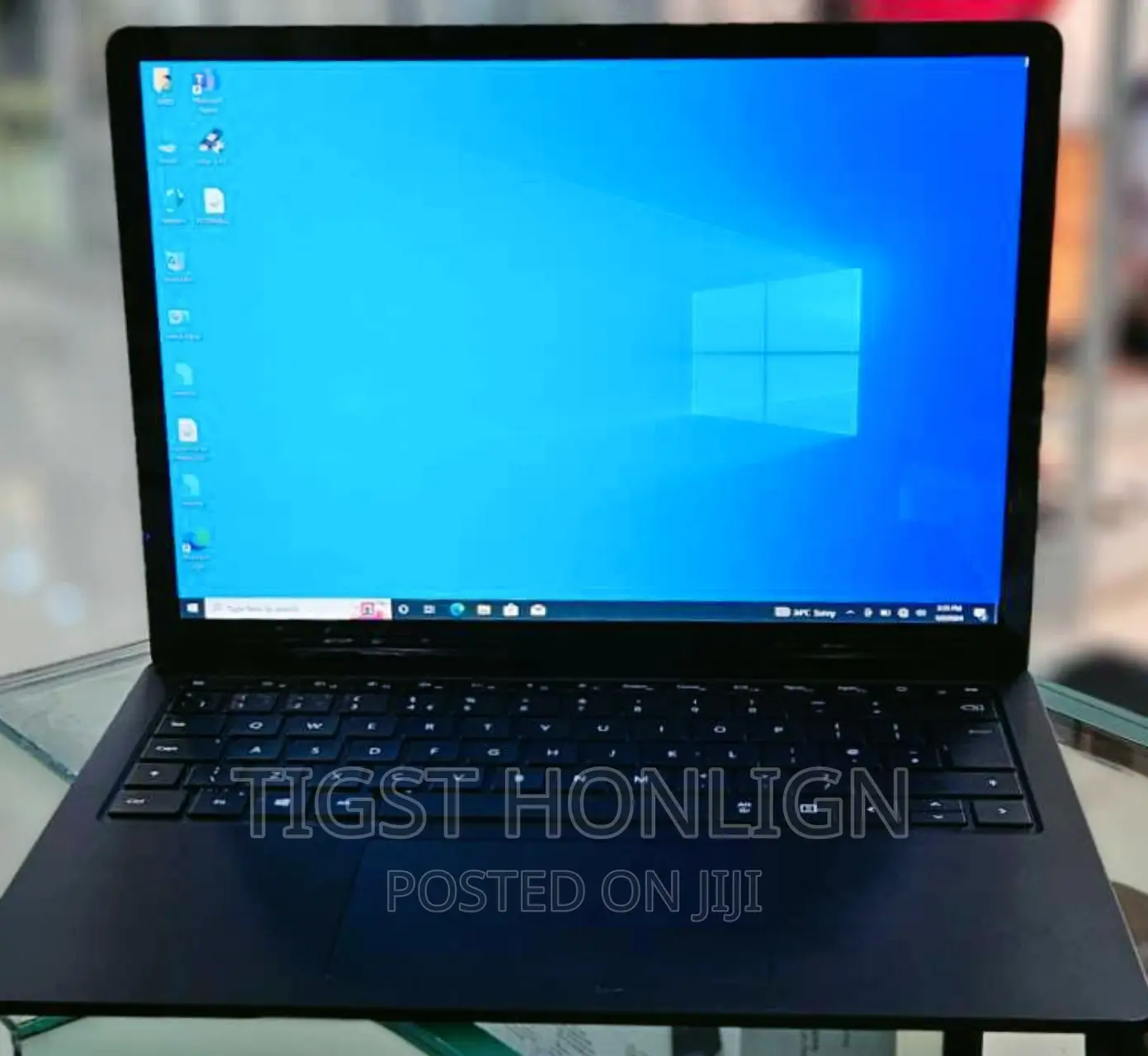 New Laptop Microsoft Surface 8GB Intel Core I5 SSD 256GB