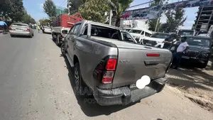 Toyota Hilux 2020 Gray