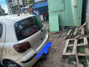 Toyota Vitz 2003 Gray