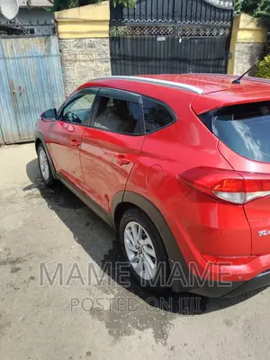 Hyundai Tucson 2019 Red