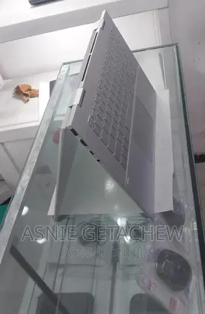 New Laptop HP Envy X360 8GB Intel Core i5 SSD 512GB