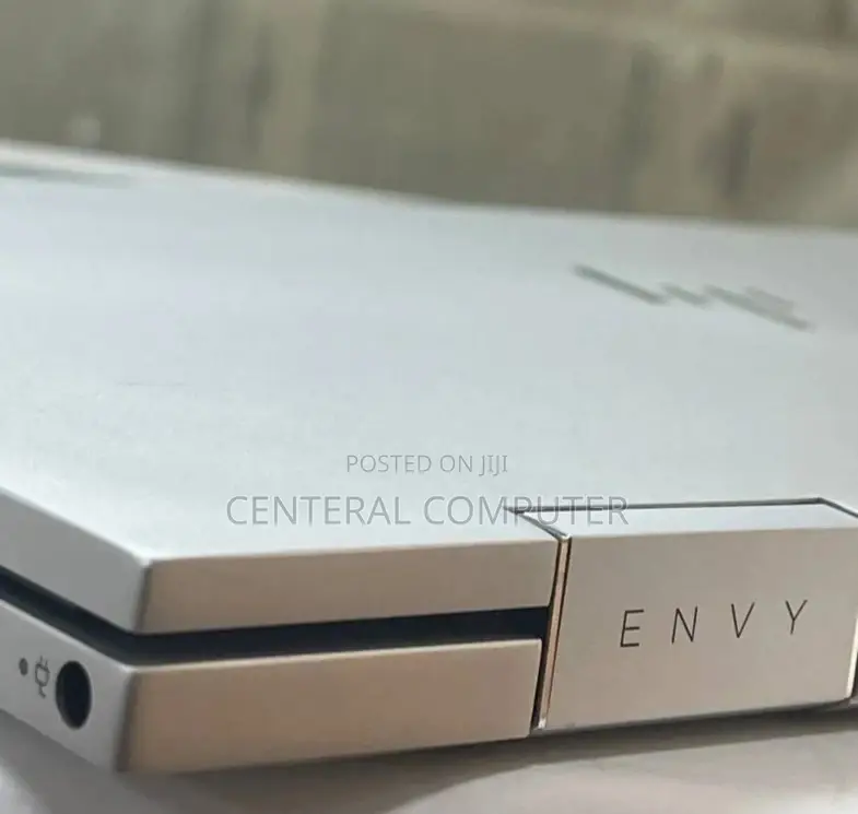 New Laptop HP Spectre 13t 16GB Intel Core I7 SSD 1T