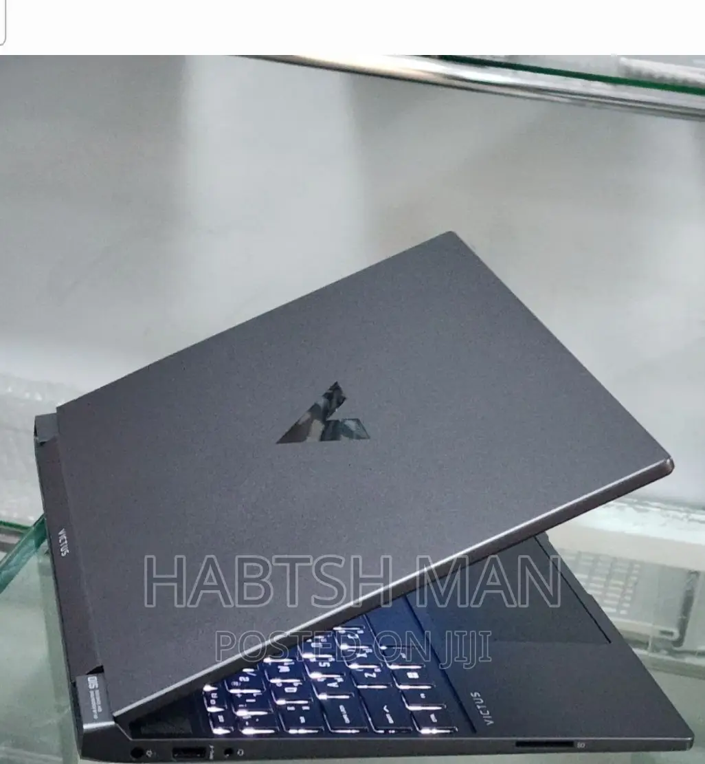 New Laptop HP Victus 16 16GB AMD Ryzen 5 SSD 512GB