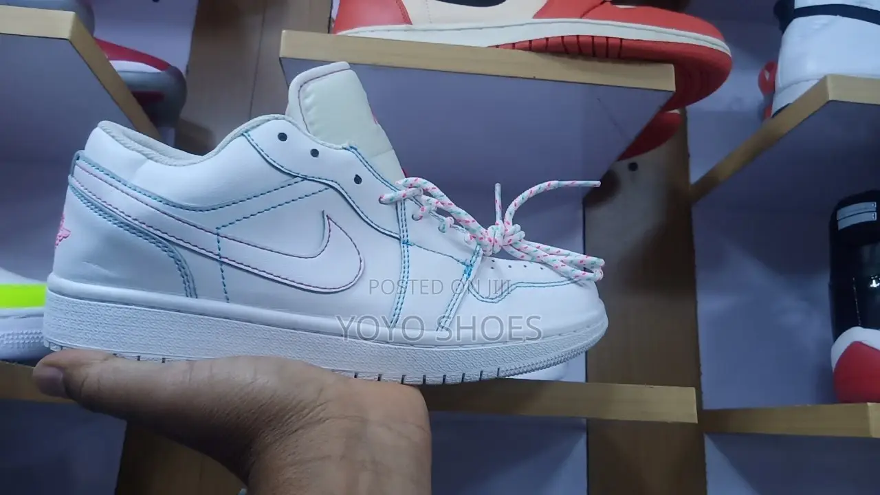 Nike Air Force 1
