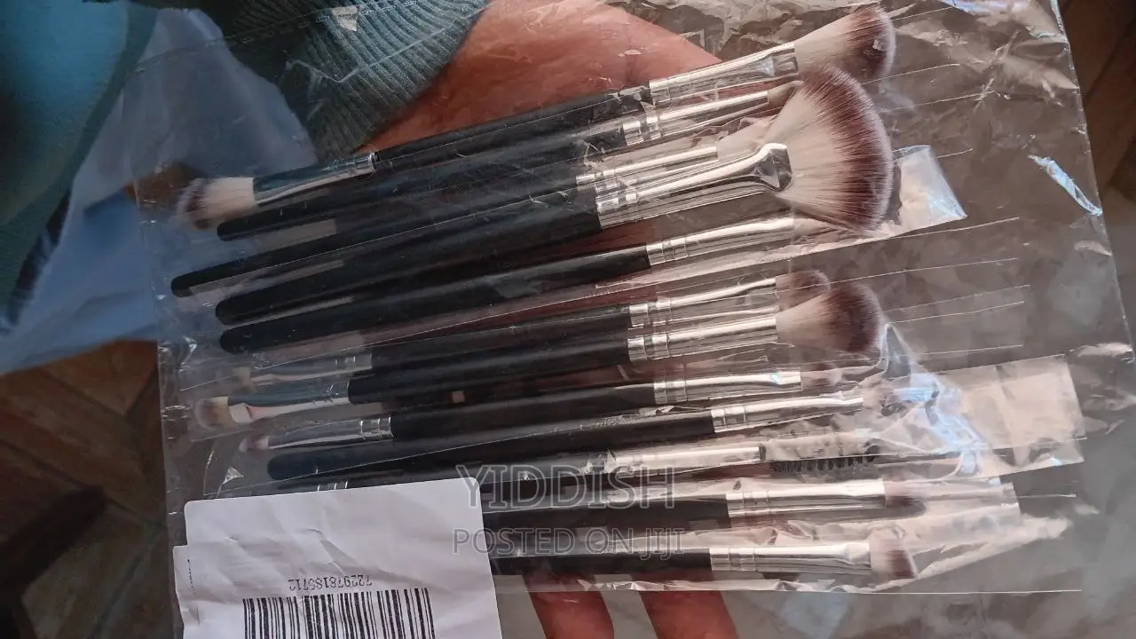 12 Pieces Makeup Brush Set