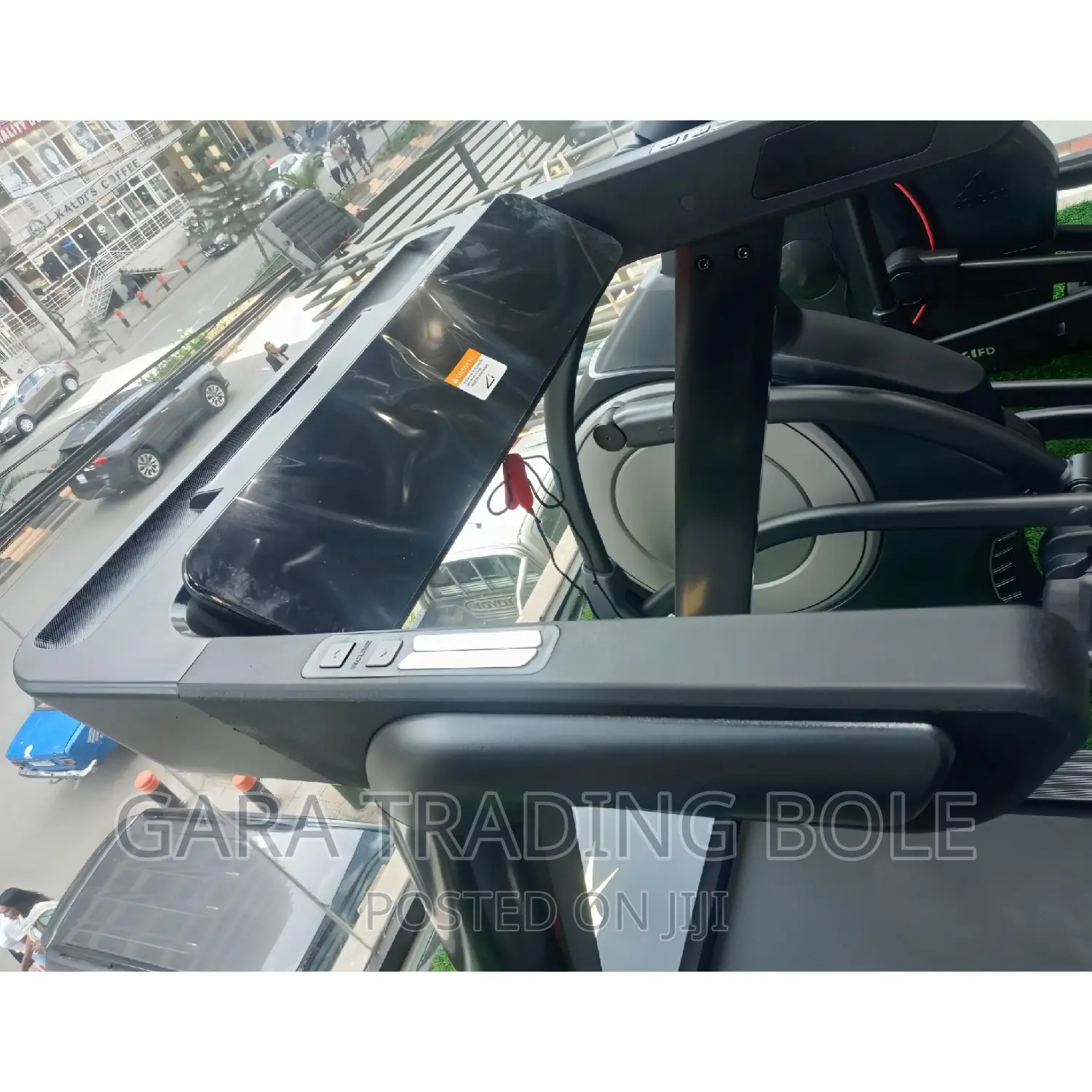 Reebok ዘመናዊ የመሮጫ ማሽን እና የስፖርት ሳይክል