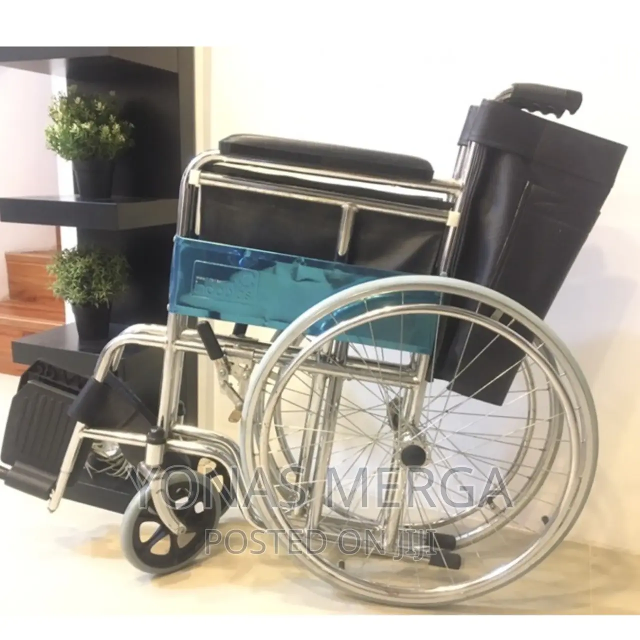 Normal Wheelchair_leatherette Design for Easy Cleaning