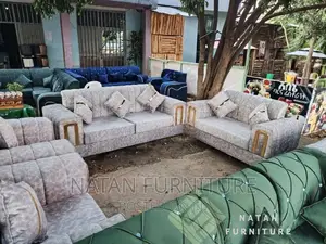 Sofa Made of Wooden Material and Withe High Quality