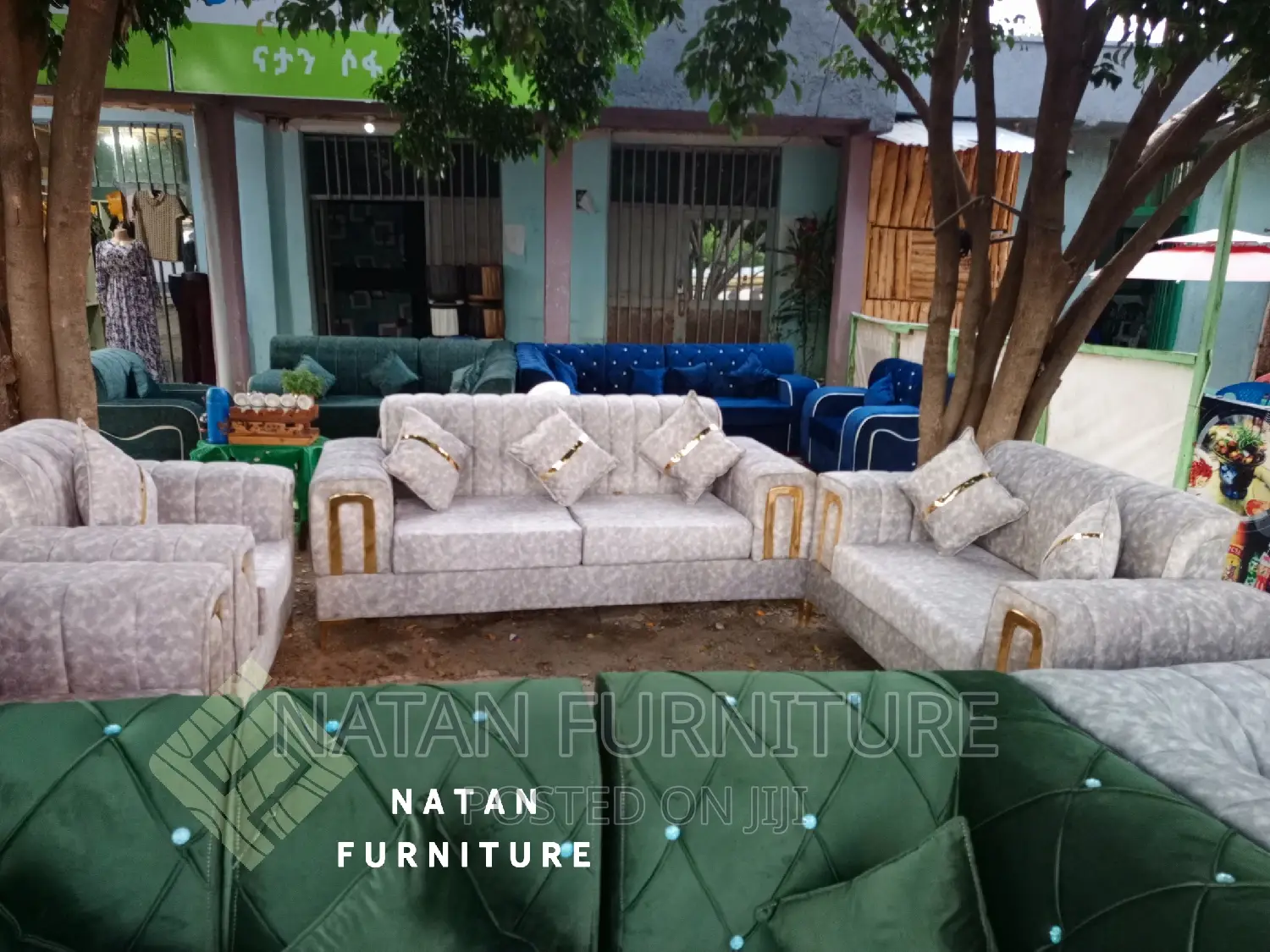 Sofa Made of Wooden Material and Withe High Quality