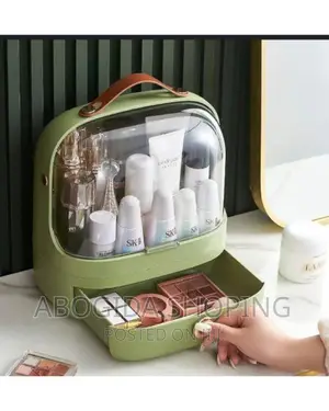 Photo - የኮስሞቲክስ እና የጌጣ ጌጥ ማስቀመጫ