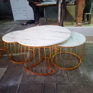 Table/ጠረጴዛ