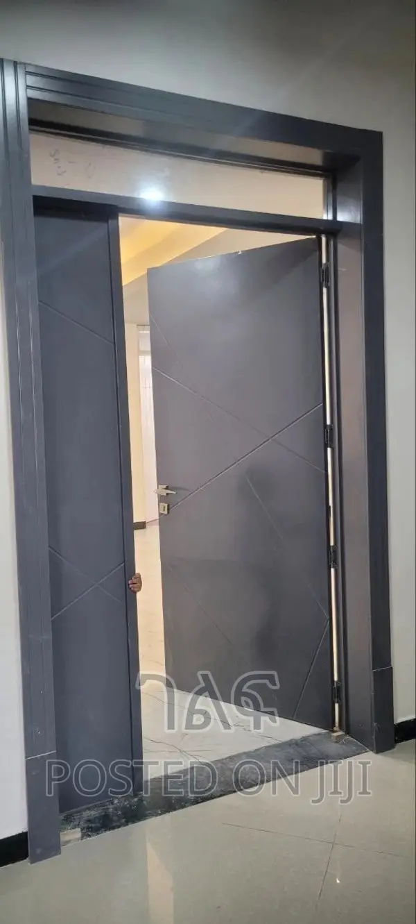 3bdrm Apartment in የግል ፈጋ አስፓልት ዳር, Bole for sale