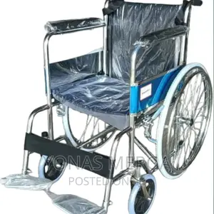 Wheelchair/Wheelchair Is Equipped With Rear Wheel With Locks
