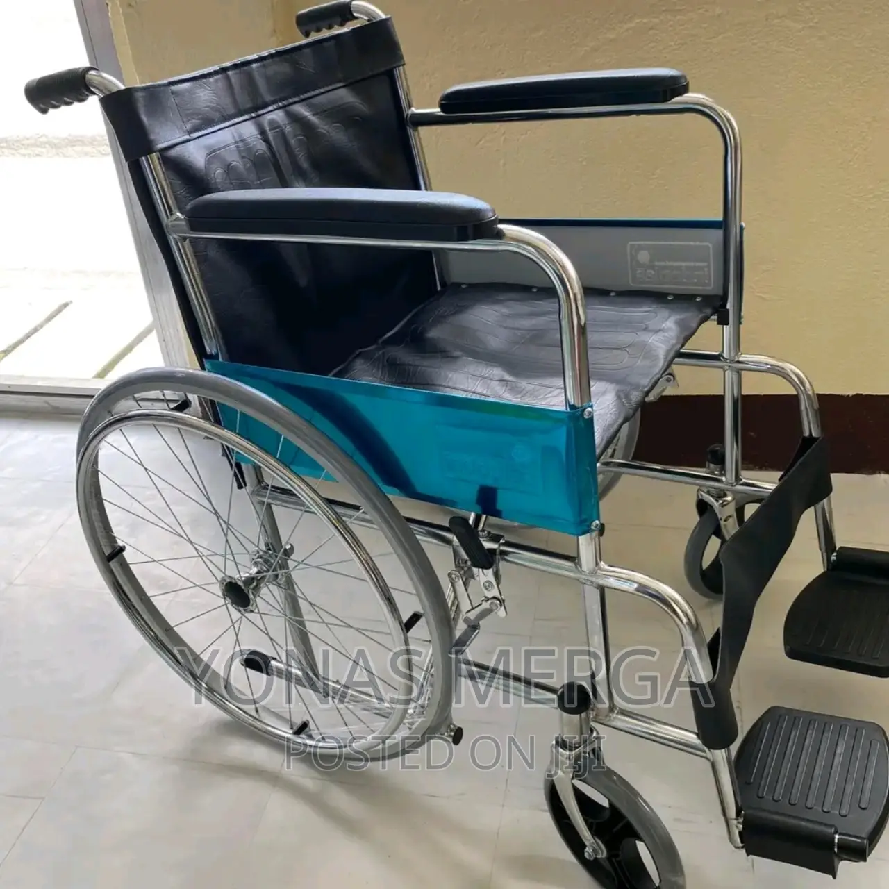 Wheelchair/Wheelchairkarma Fighter HS Wheelchair/Hard Seat