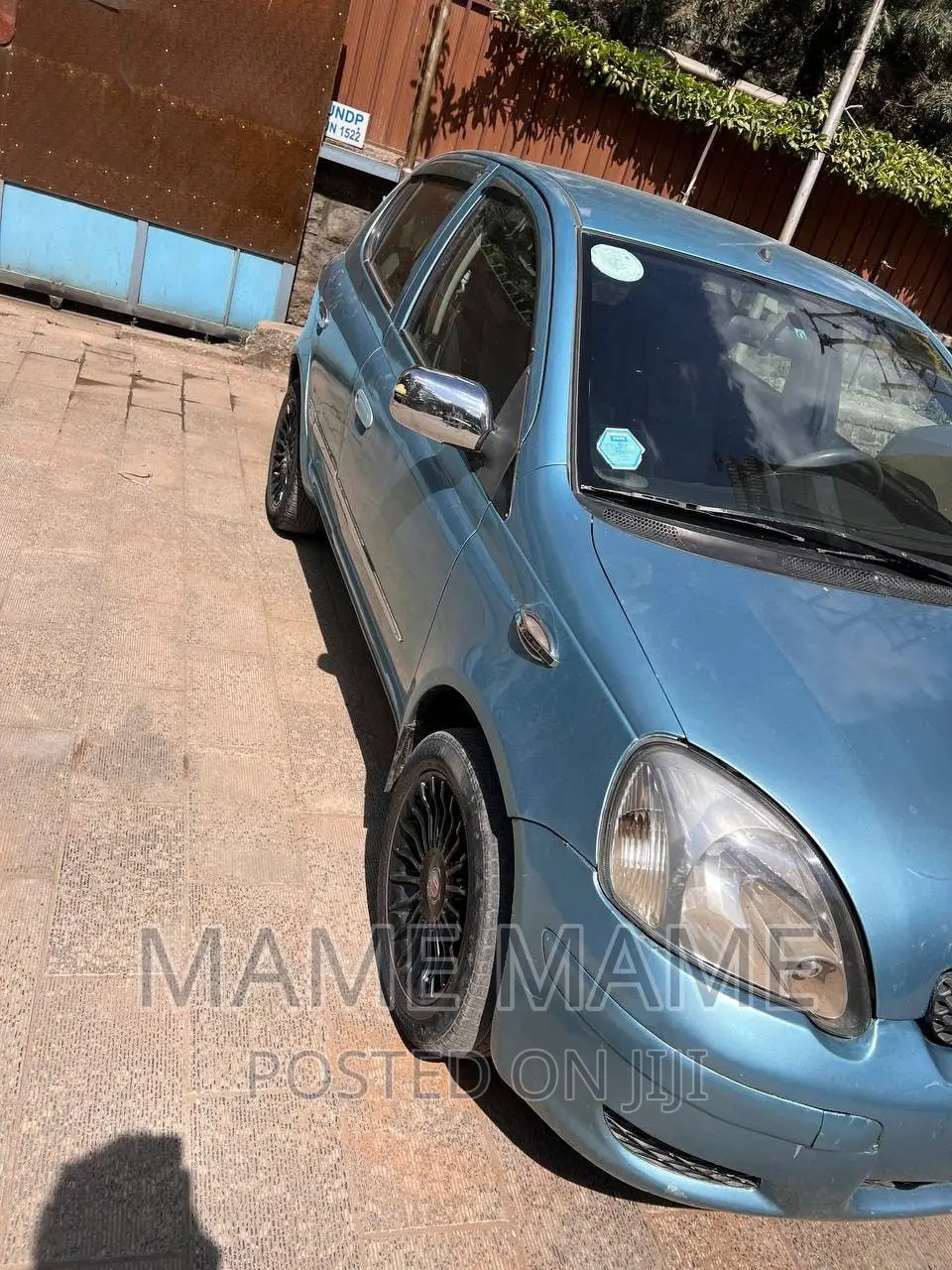 Toyota Vitz 2002 Gray