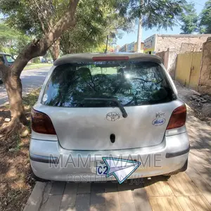 Toyota Vitz 2003 Silver