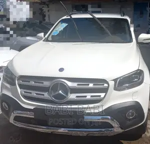 Photo - Mercedes-Benz X Class 2018 White