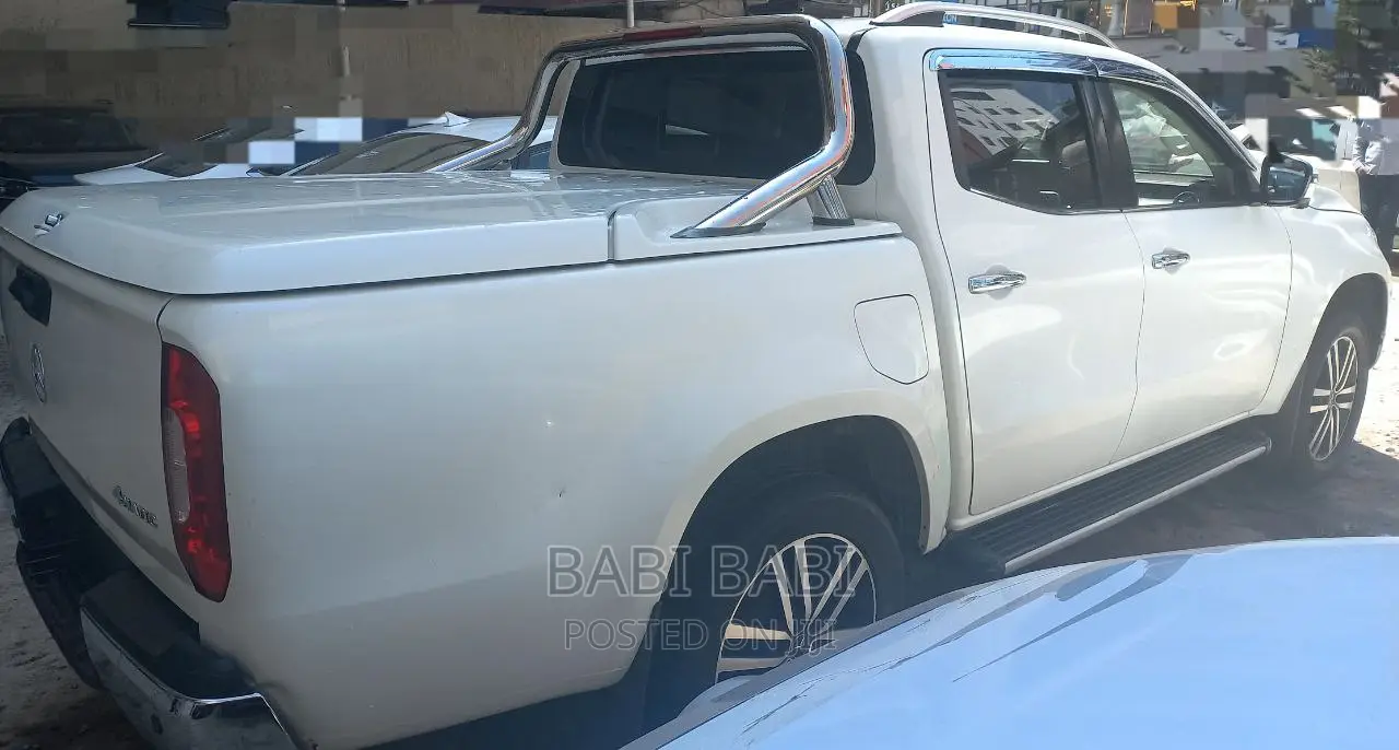 Mercedes-Benz X Class 2018 White