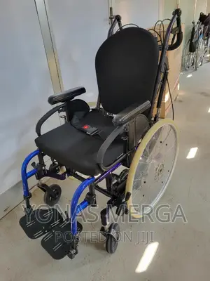 European Standard Comfort Wheelchair Wheelchair FS250LCPQ