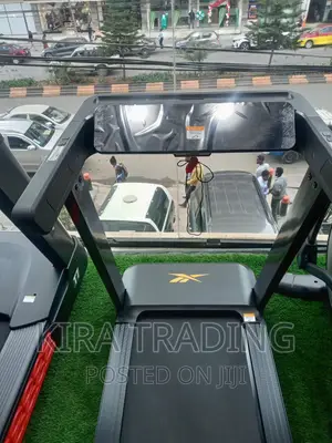 Photo - አዲስ Treadmills