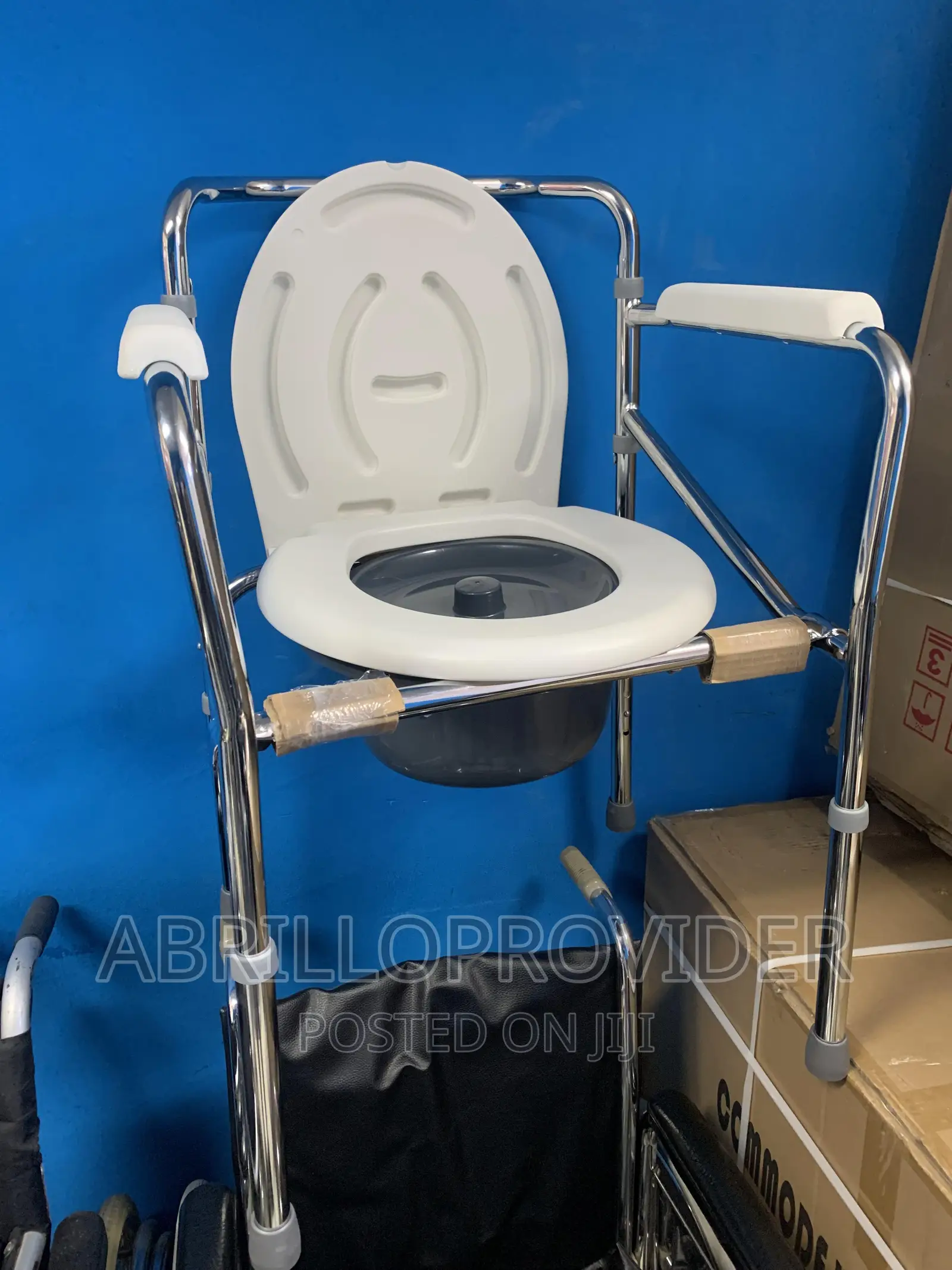 Bedside Commode Chair, Portable Toilet, 350 Pound Weight Cap