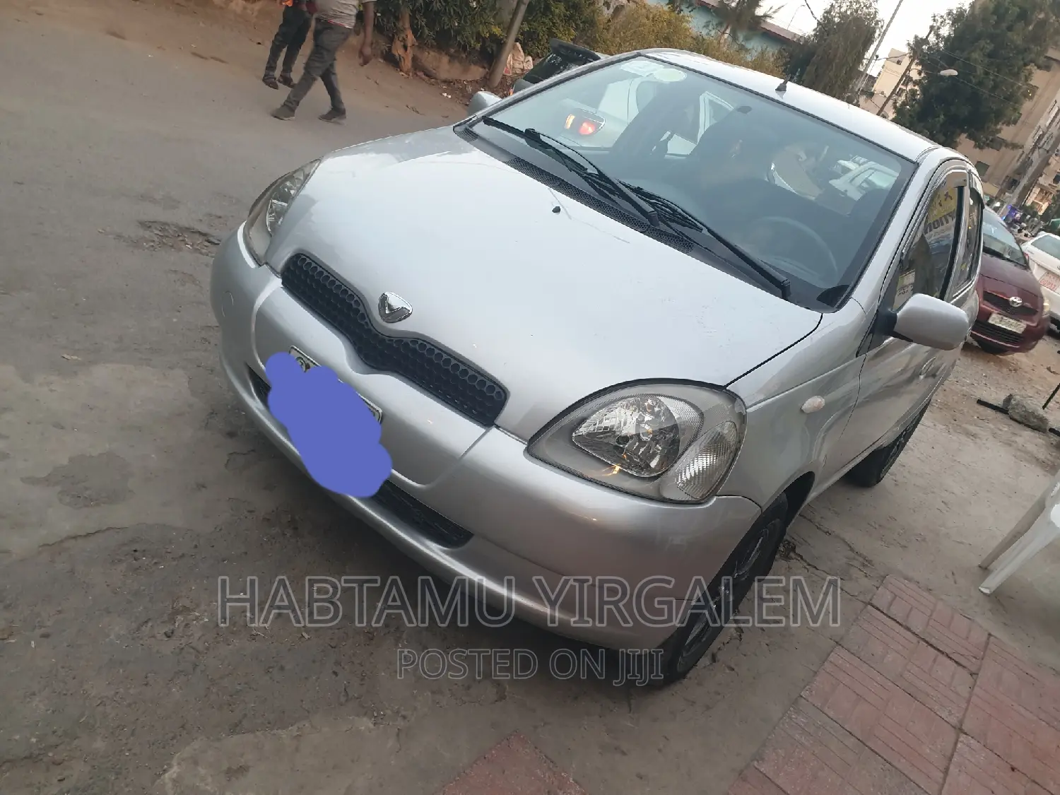 Toyota Vitz 2001 Silver