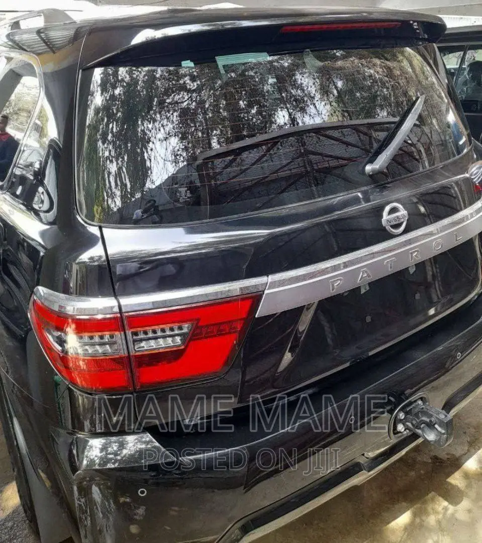 Nissan Patrol 2022 Black