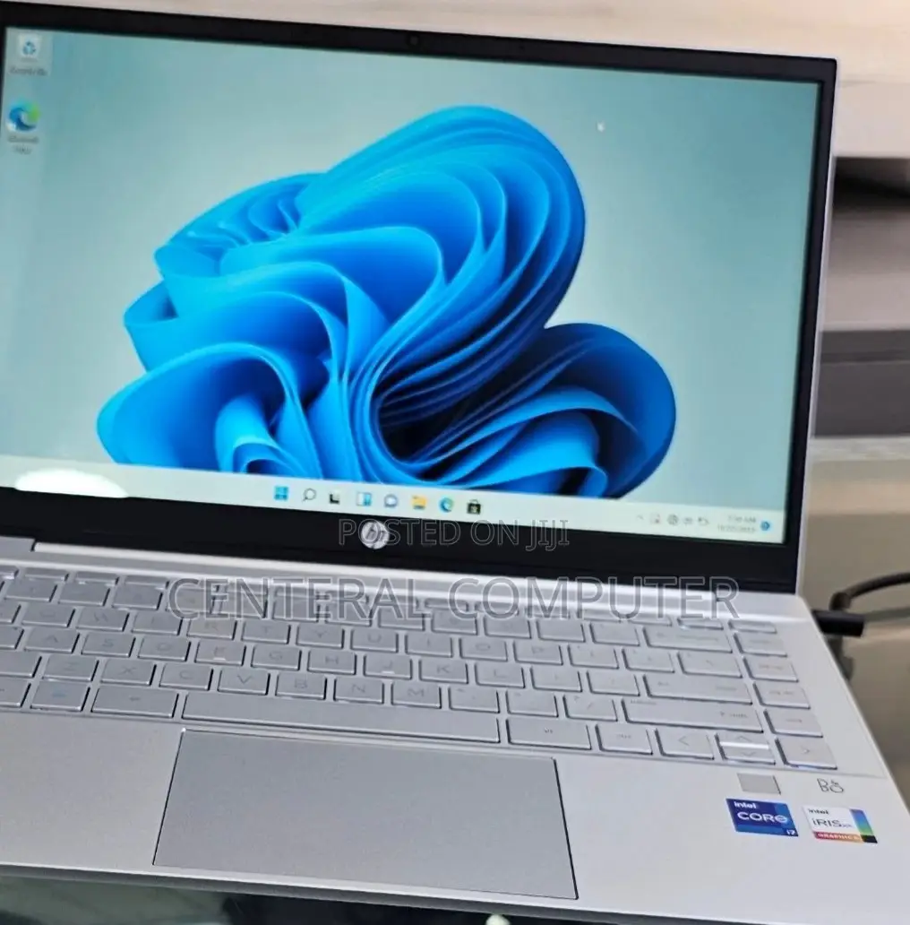 New Laptop HP Pavilion 13 16GB Intel Core I7 SSD 1T