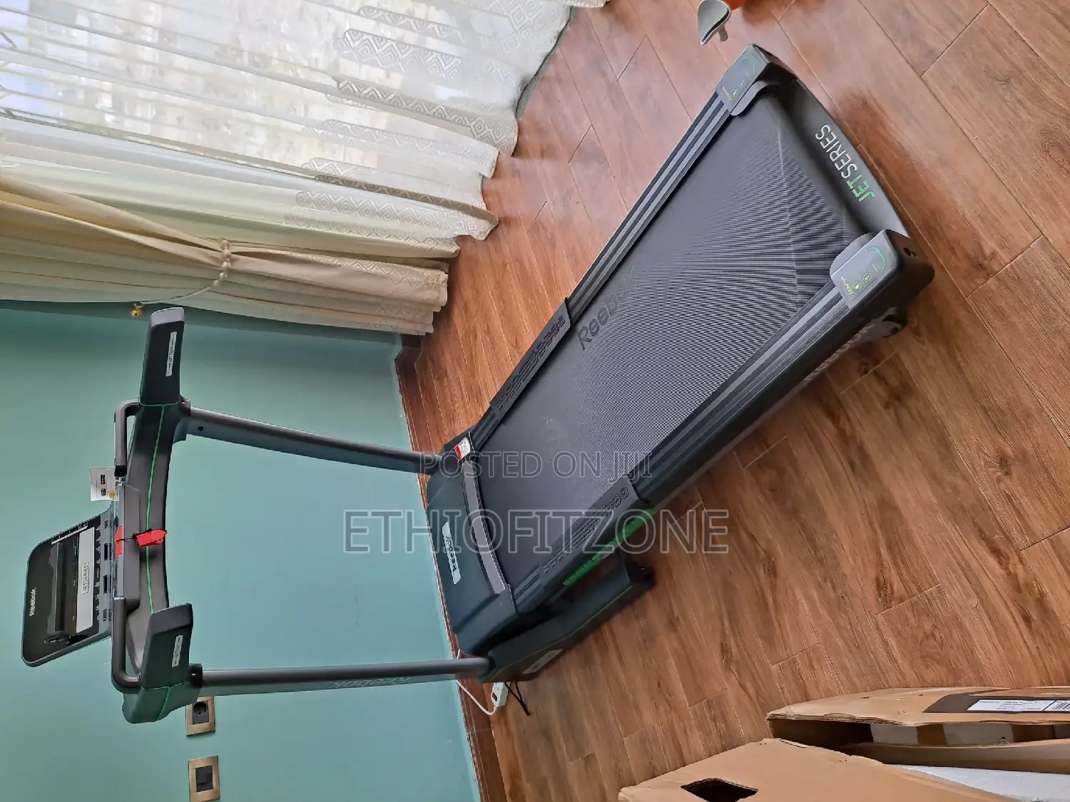 JET-300 Reebok Treadmill