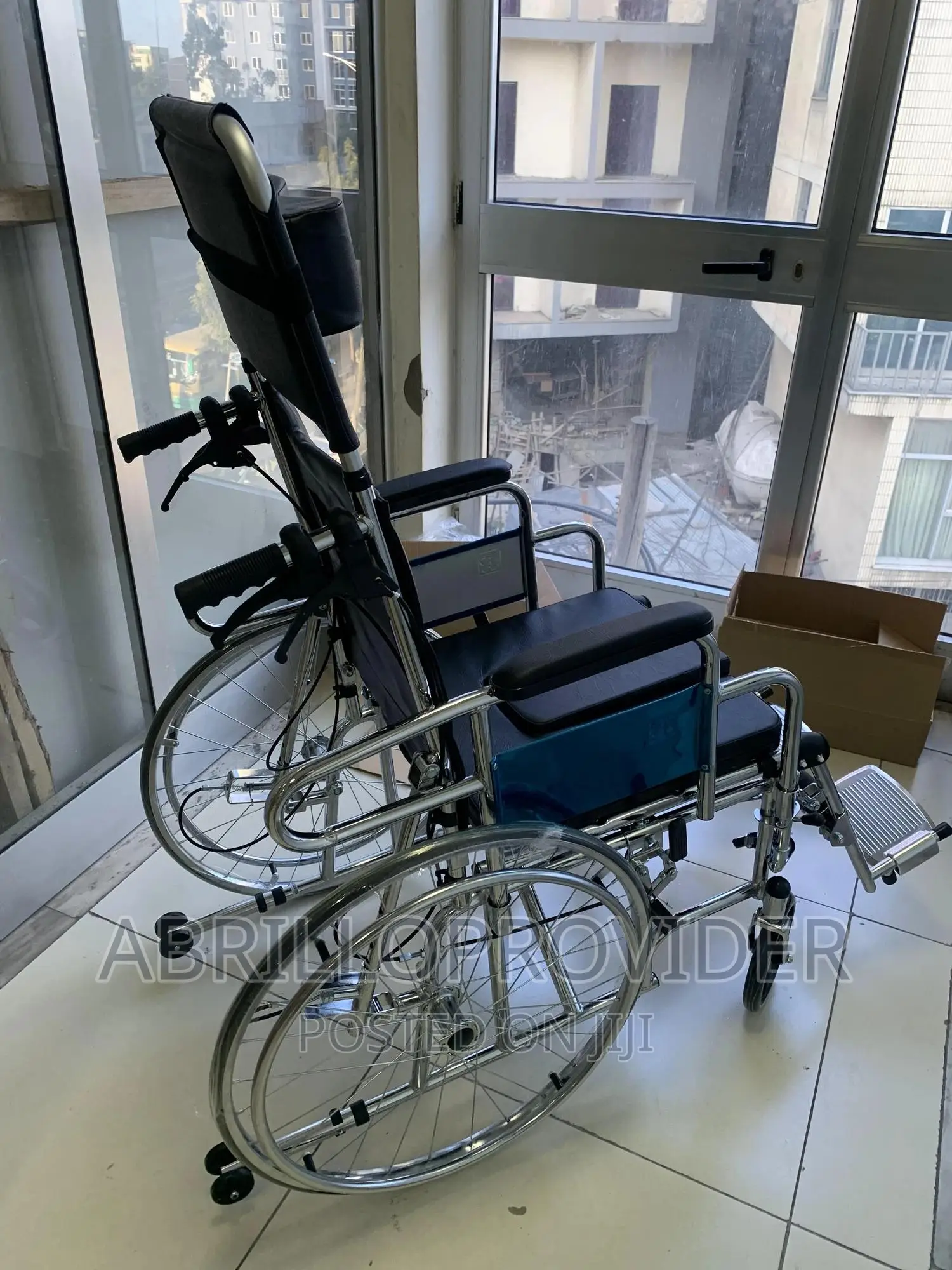 Wheelchair With United Brake, Commode, Backrest Reclining