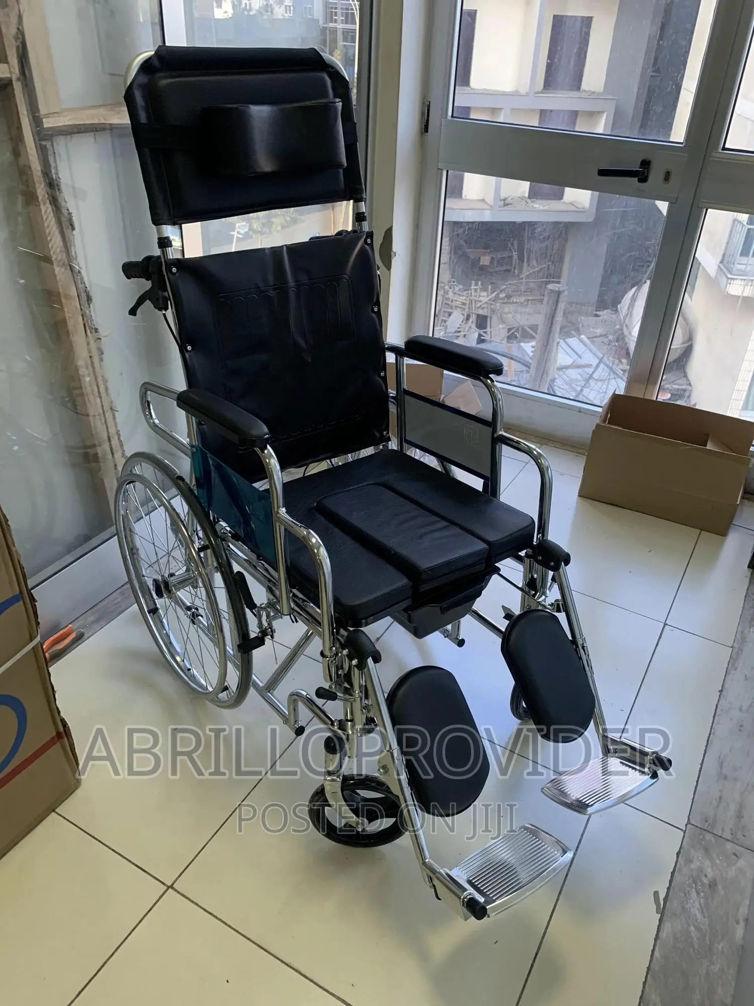 Wheelchair With United Brake, Commode, Backrest Reclining