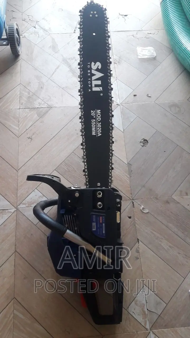 Sali Chainsaw