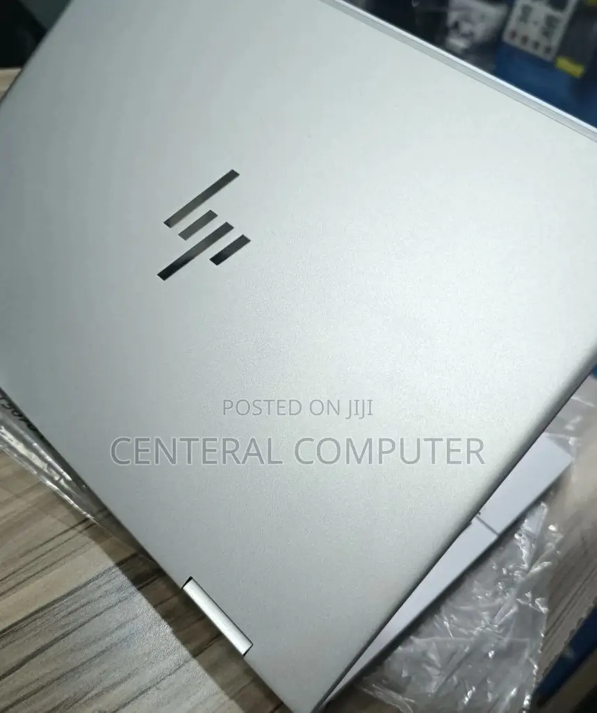 New Laptop HP Envy X360 13z 8GB Intel Core I7 SSD 512GB