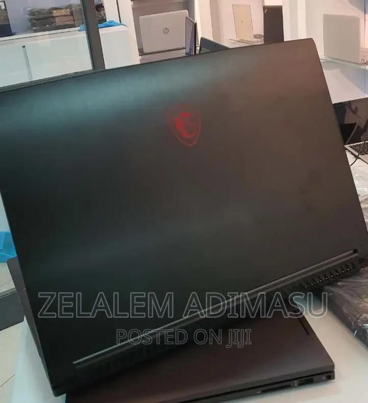 New Laptop MSI Pulse GL66 8GB Intel Core I7 SSD 512GB