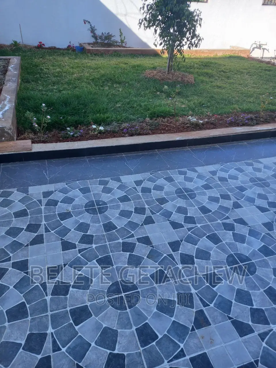 14bdrm Duplex in Ayat B+G+3, Yeka for sale