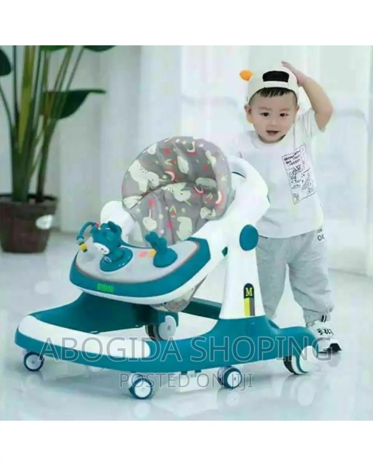 ብዙ አገልግሎቶችን በአንድ የያዘ በአይነቱ ለየት ያለ ውብ Baby Walker