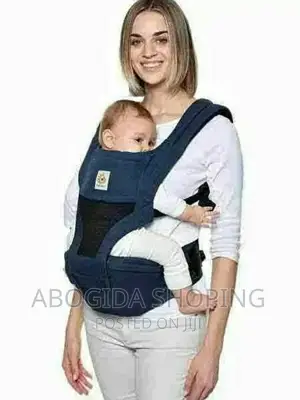 Hipseat Multi Carrier አራት ጥቅም በአንድ የያዘ ባለ ኩርሲ ማዘ