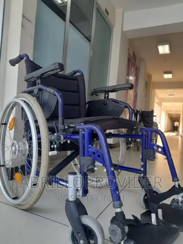 2nd Wheelchairs,Lightweight Transport Chair Locking Hand