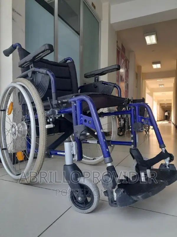 2nd Wheelchairs,Lightweight Transport Chair Locking Hand