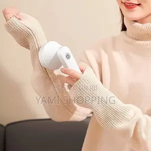 Photo - Rechargeable Clothes Lint Remover