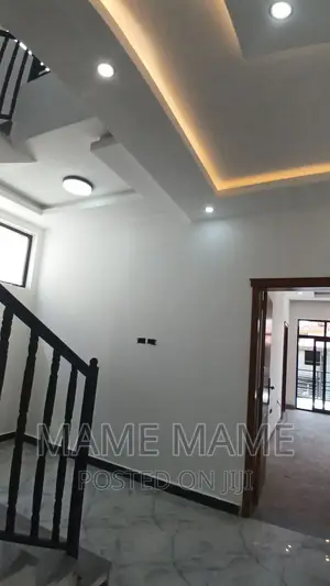 7bdrm House in Addis Abeba, Bole for sale