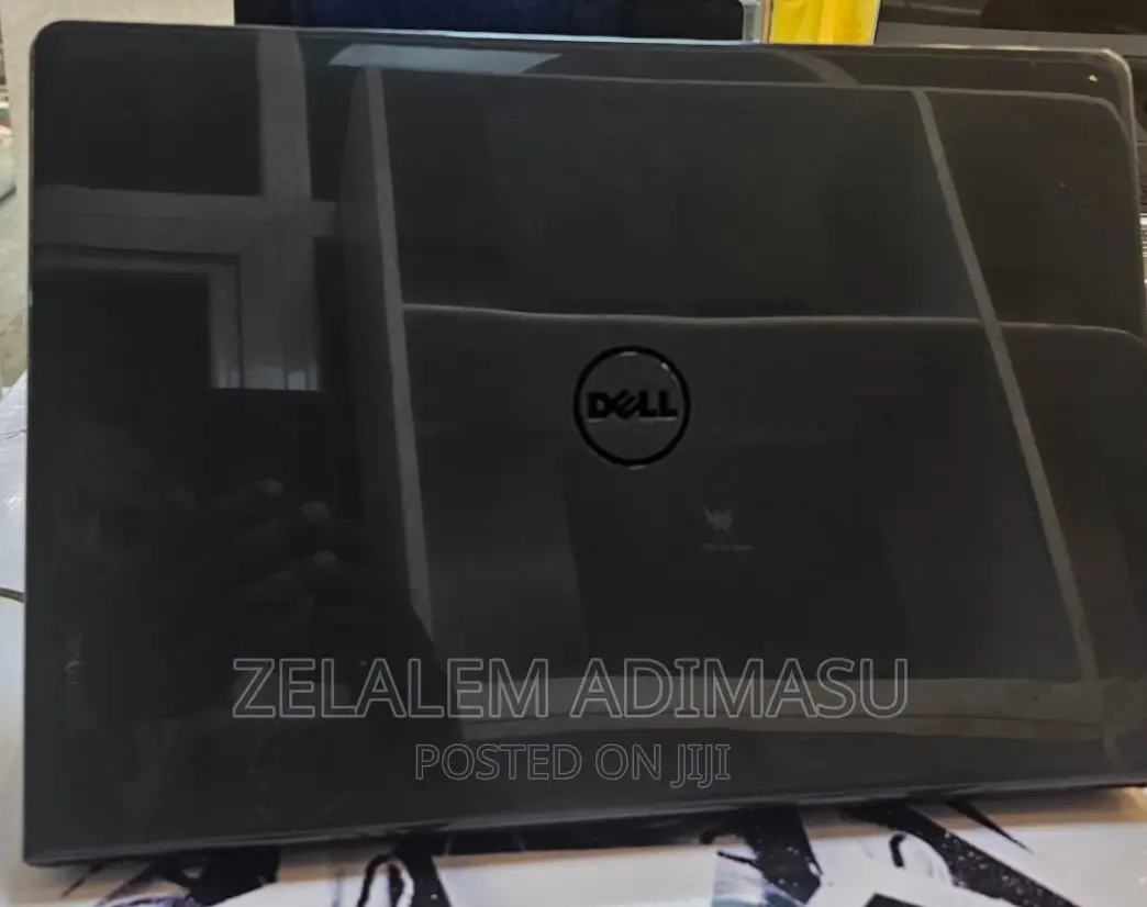 New Laptop Dell Inspiron 15 4GB Intel Core I5 SSD 512GB