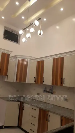 5bdrm Villa in Beautiful House, Yeka for sale