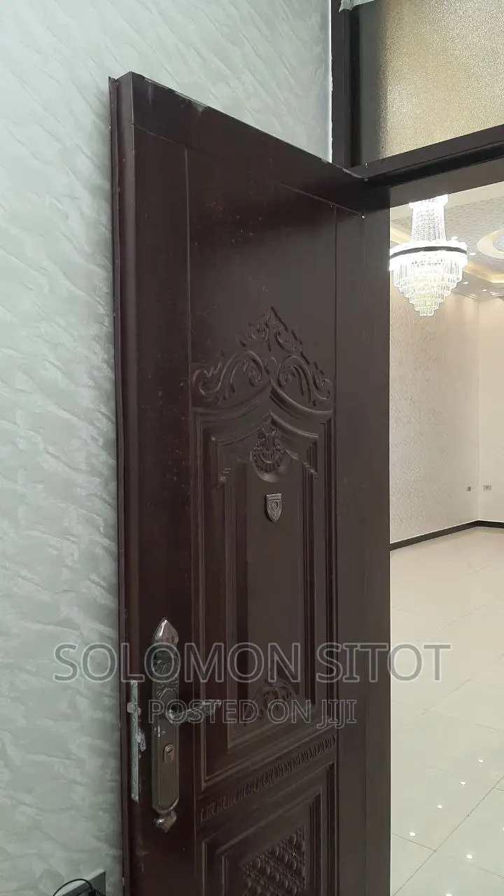 5bdrm Villa in Beautiful House, Yeka for sale