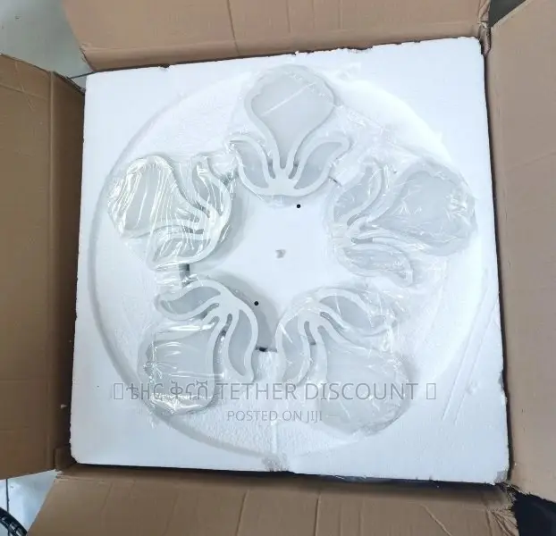 LED Dimmable Flower Shape Light ከውጪ የገባ የጣራ መብራት ጌጥ 70by70cm