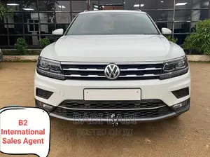 Photo - Volkswagen Tiguan 2021 White
