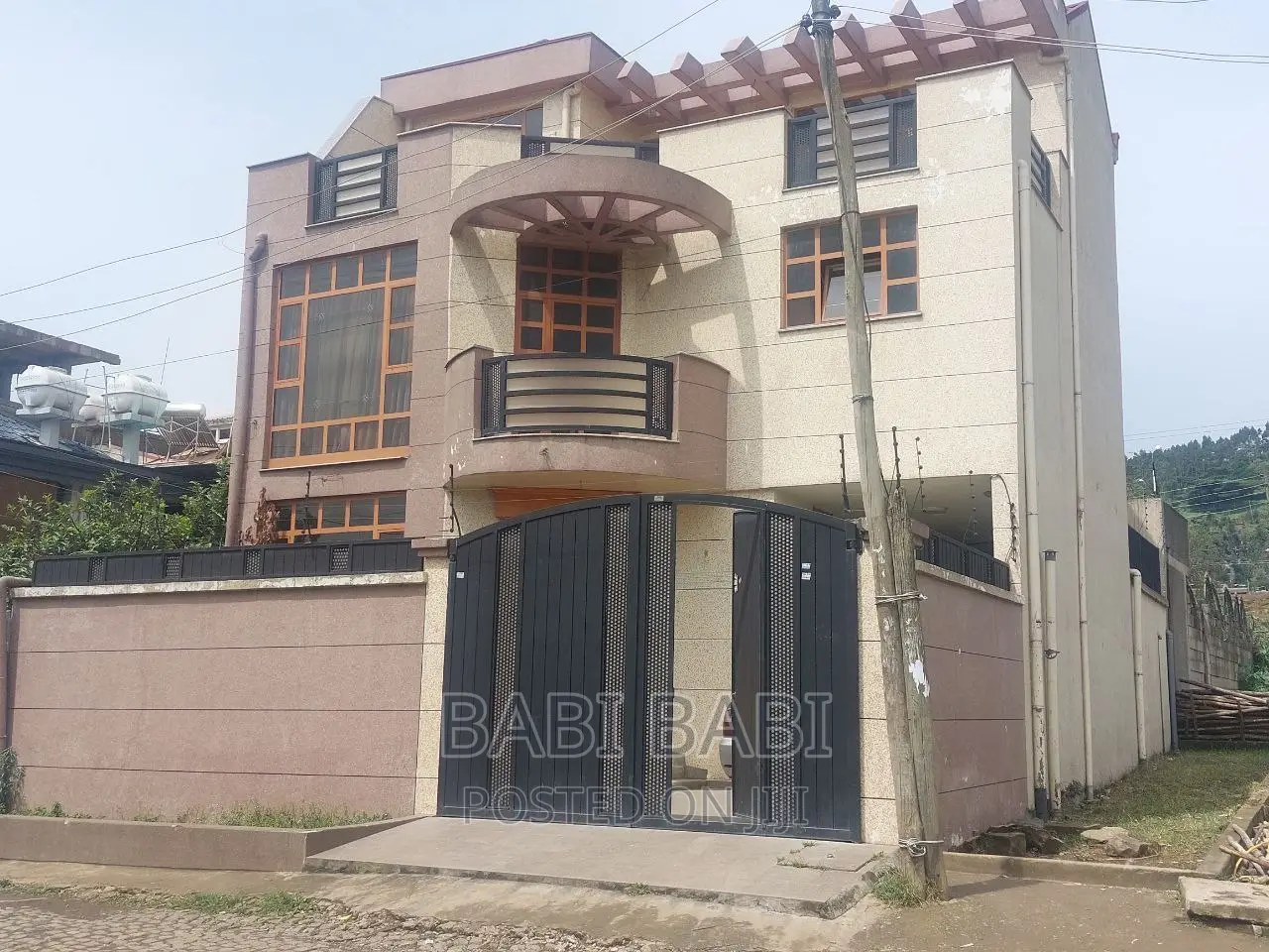 5bdrm House in Lebu Area, Nifas Silk-Lafto for sale