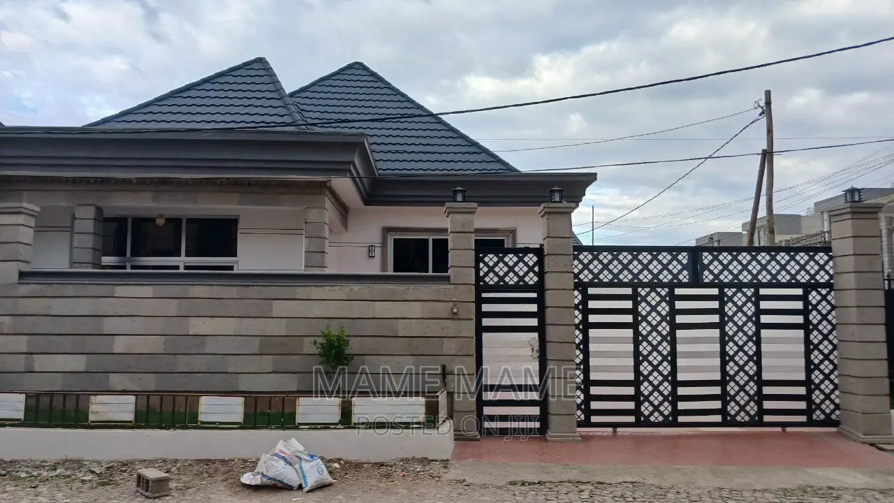 5bdrm Villa in Addis Abeba, Bole for sale